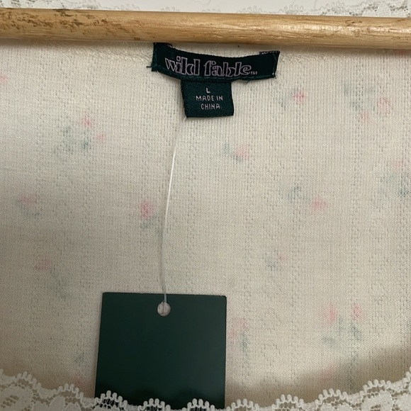 🟠 NWT Wild Fable Floral Laces Top - Picture 2 of 5